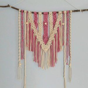 Macramé Wall Hanging - Home Décor